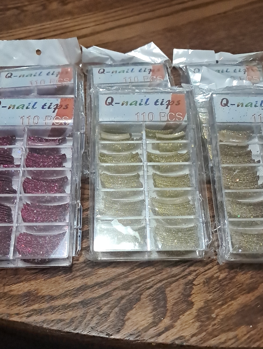 6 Packs Of Colored Glitter Tips